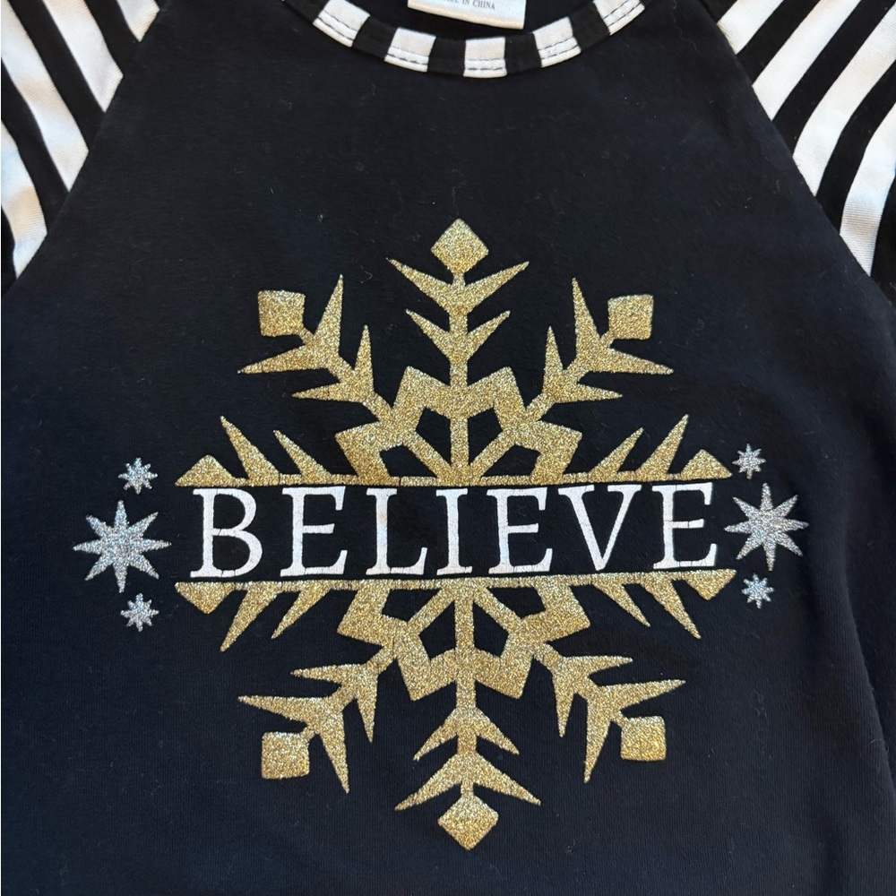 Black and White Striped Girls Shirt with Gold Glitter Snowflake Sz Medium - Picture 2 of 4